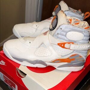 Jordan Retro 8 Size 6 Youth